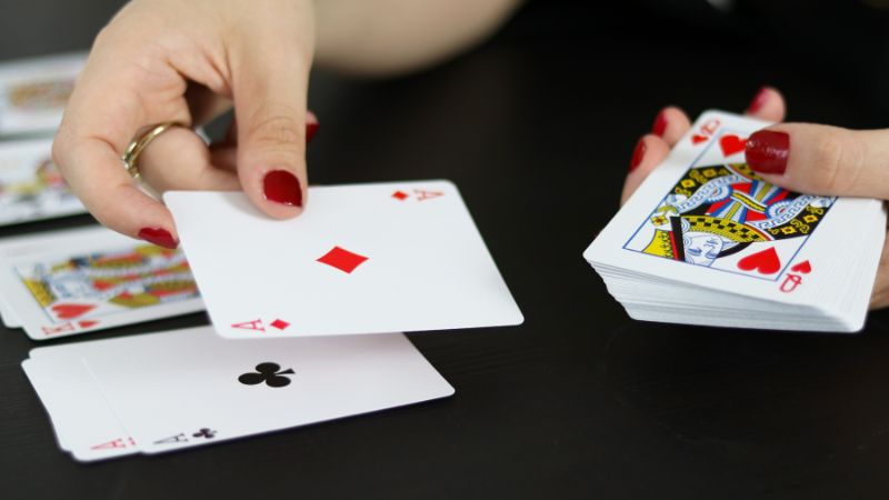 Thứ tự ăn Poker của Bài Ba có nghĩa là gì?